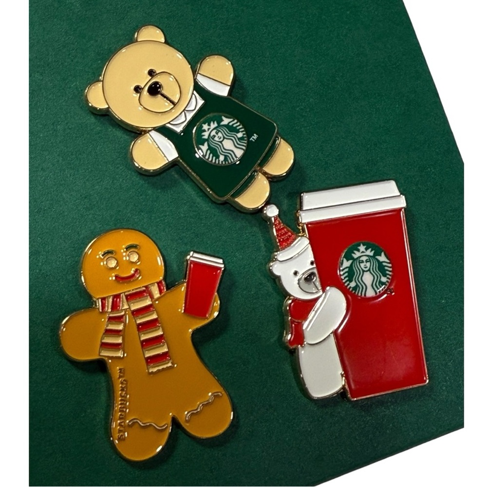 Starbucks Holiday Enamel Pin Set – Bearista, Gingerbread, Polar Bear Red Cup NEW - Picture 3 of 3